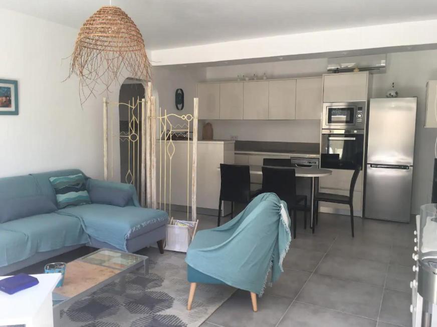 Azur Appart 4 Pers - Parking - Terrasse - 10Min Du Centre Cassis Zewnętrze zdjęcie