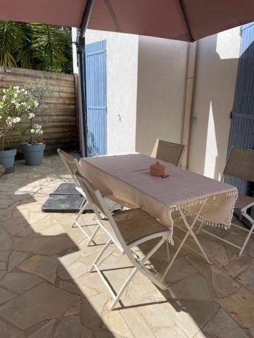 Azur Appart 4 Pers - Parking - Terrasse - 10Min Du Centre Cassis Zewnętrze zdjęcie