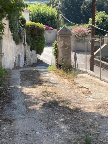 Azur Appart 4 Pers - Parking - Terrasse - 10Min Du Centre Cassis Zewnętrze zdjęcie